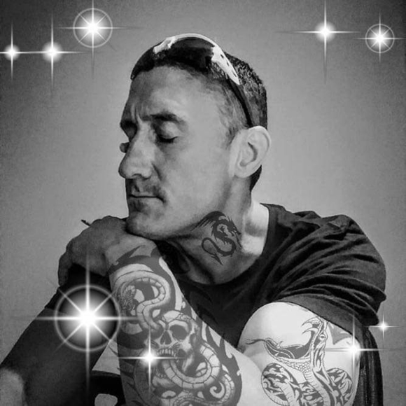 Meet your Posher, Lon - Picture 4 of 4